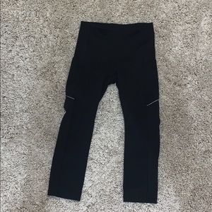 Lululemon black cropped leggings.